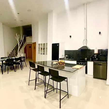 Across From The Turia Modern Daire Valensiya