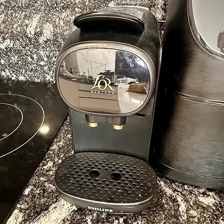 Daire Across From The Turia Modern