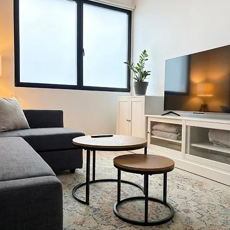 شقة Across From The Turia Modern *