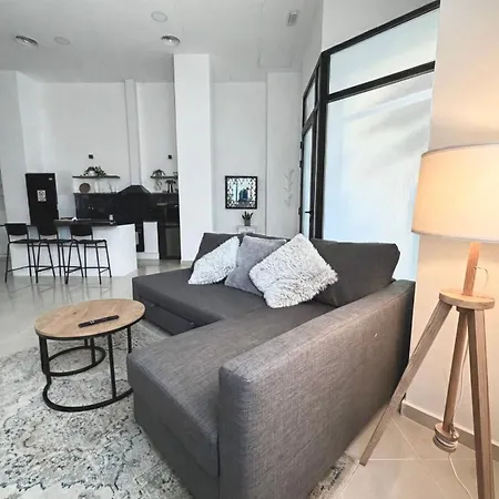 شقة Across From The Turia Modern
